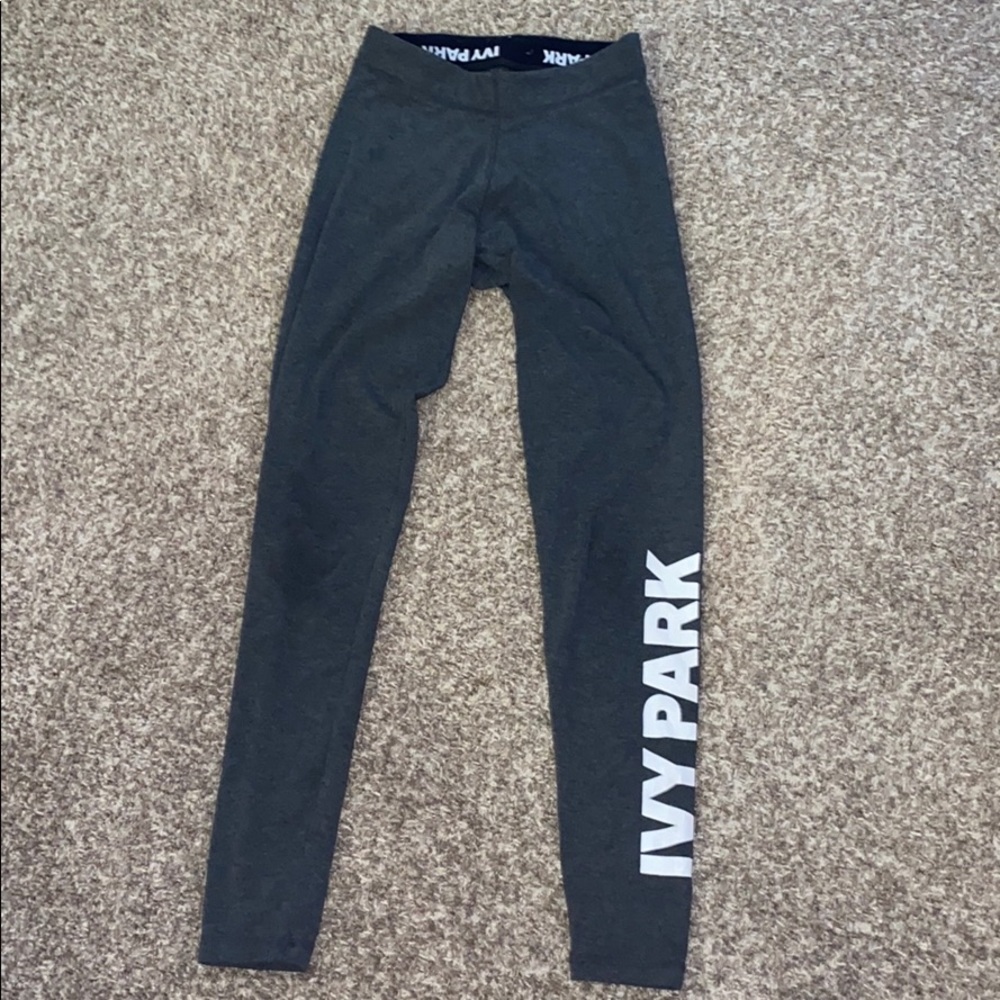 beyoncé ivy park logo ankle leggings